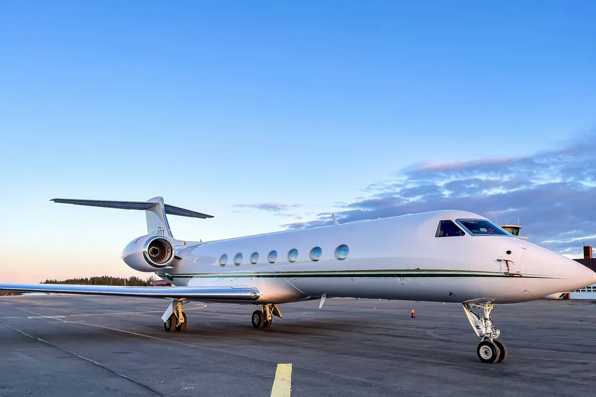Large cabin jet category example
